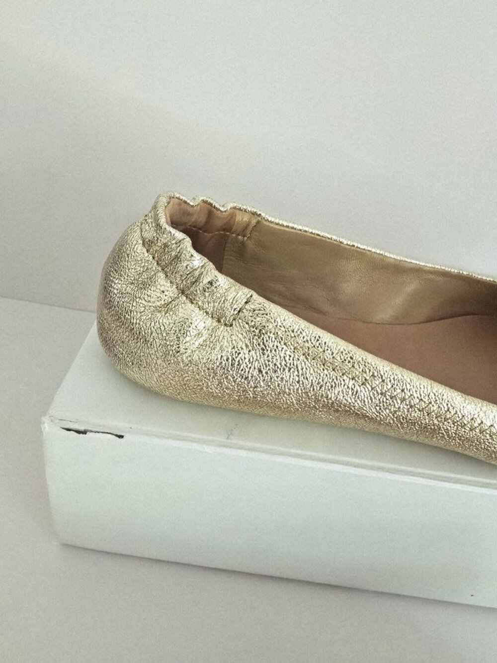 Tory Burch Minnie Travel Ballet Flats 6 Metallic Gold Slip On Leather Shoes - Picture 10 of 12